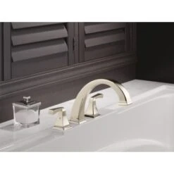 Delta Dryden Deck Mounted Roman Tub Filler Trim With Lever Handles -Bathroom Sales Store delta t2751 installed tub filler in brilliance polished nickel 1178