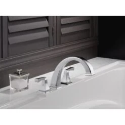 Delta Dryden Deck Mounted Roman Tub Filler Trim With Lever Handles -Bathroom Sales Store delta t2751 installed tub filler in chrome 320