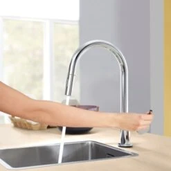 Grohe Minta 1.75 GPM Single Hole Pull Down Kitchen Faucet With On/Off Touch Activation -Bathroom Sales Store grohe 31 359 2 alternate image 3