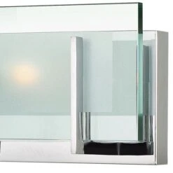 Latitude 2 Light 18" Width Bath Bar With Halogen Bulbs Included -Bathroom Sales Store hinkley lighting 5652 alternate image 5628